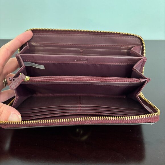 Coach Campbell Dark Purple Leather Zip Around Accordion Wallet - Picture 7 of 8